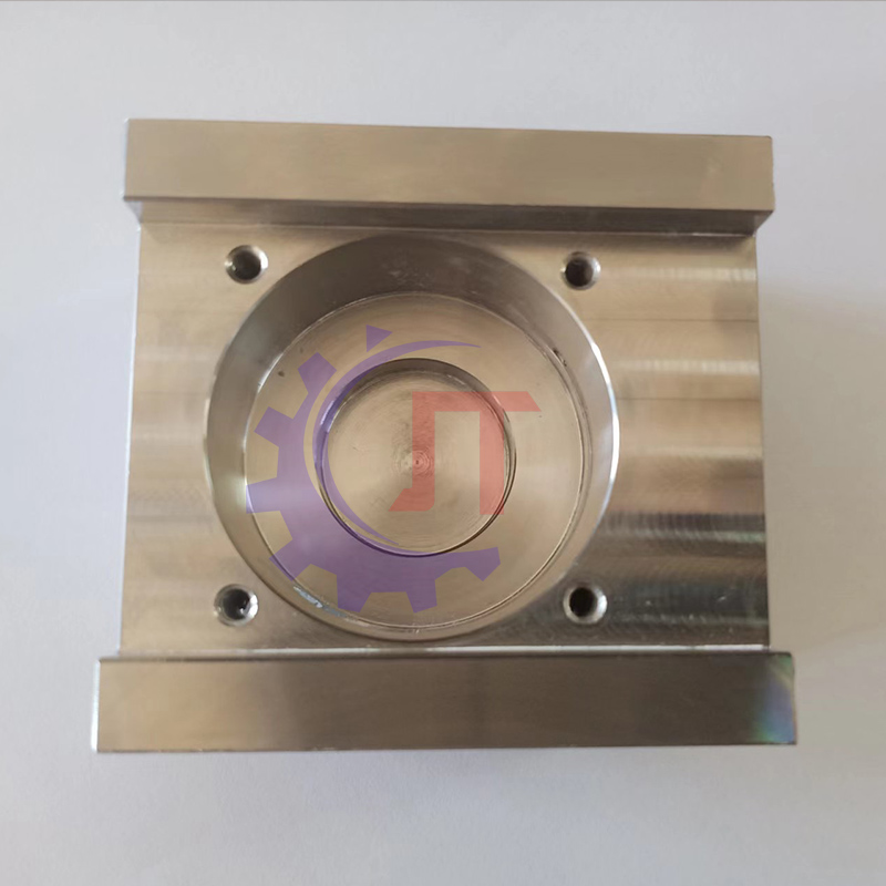 X187b621h01 x182a995h02 m701c Вижте M604 Долен водач Dies Dies Block с 2-d6.0mm дупки&2-m4 Докоснете за капак M604 (J) L=104/96.6mm W=60/54mm h=47/15mm