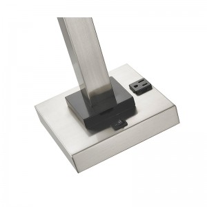 Единична нощна лампа за нощно шкафче в стаята