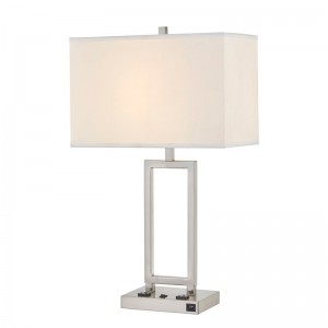 Настолна лампа Gatsby с четка никел покритие, два търговски обекта, на/off Rocker превключвател и USB порт