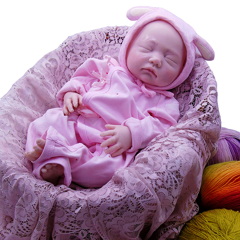 Висока симулация Преродена кукла Силиконовият материал Reborn Baby Seeple Silicone Reborn Doll реалистично (след грим)