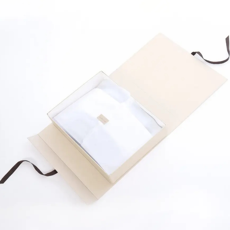 Персонализирана подаръчна кутия за книга