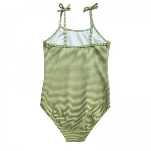 Златен копринен боук с палуби от еднократна част от еднократно