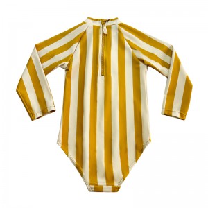 Бански костюм за малко дете