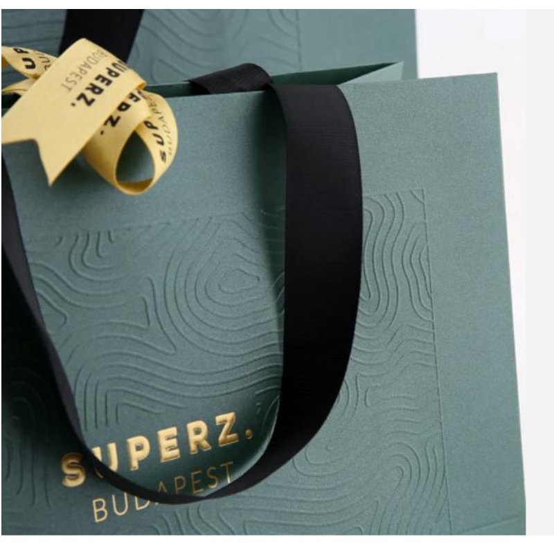Персонализирани обувки Маркирани магазини отпечатани хартиени торбички със собствен лого картон за пазаруване на хартиени чанти за подаръци за малък бизнес