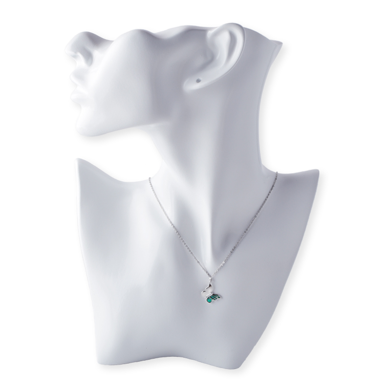 Колие с висулка от камък с пеперуда 45 5 см