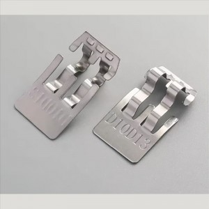 Метални щамповани части Медна стомана Електрическа Електрическа Електронна Контактна батерия контактен шрапнел