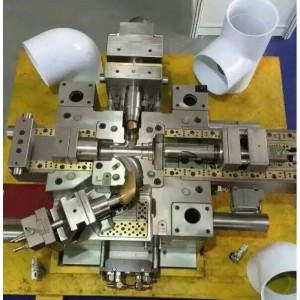 Прецизна форма с множество кухини ibi-5