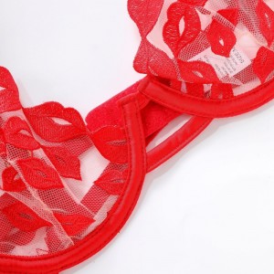 Секси бельо - Ultra-Тънка, с червена бродерия за устни и дантела. То\\\"Сутиен е комплект за големи гърди, който ги прави да изглеждат п...