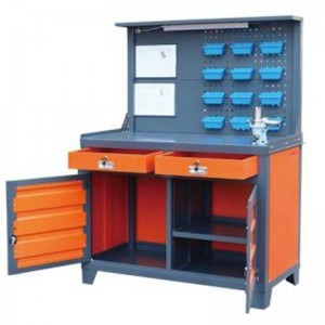 Лампа  -шкаф за стилни инструменти