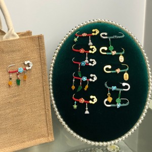 Китайски-Стил късметлия брошка