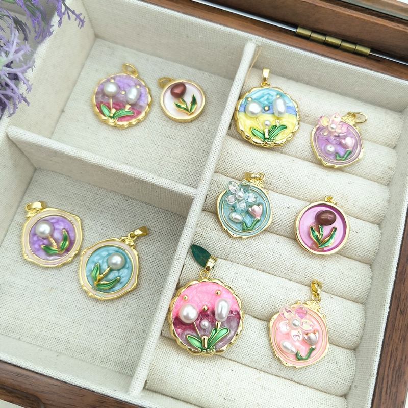 Винтидж маслена живопис висулка