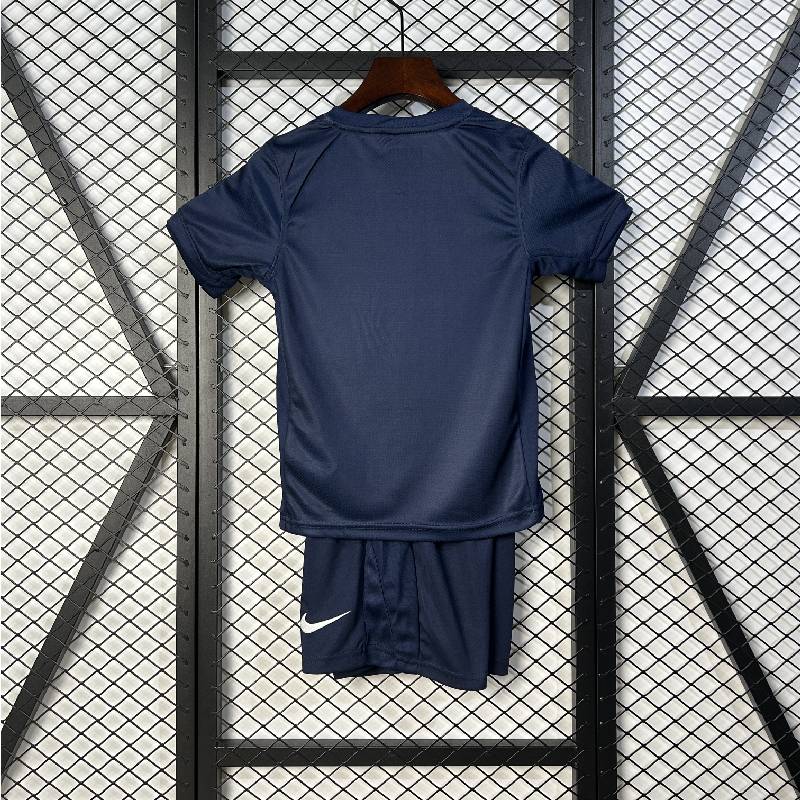 24/25 деца psgchampion издание Размер на дома: 16-28