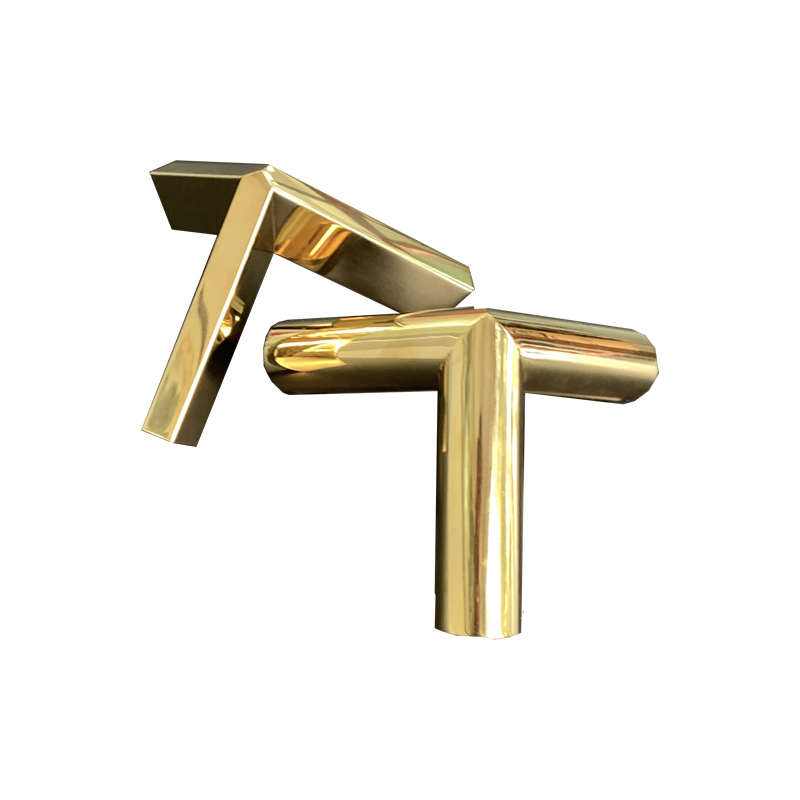 Злато от неръждаема стомана Zotye Gold Triangular Three-орнамент на куха стойка