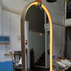 Интегрирана лампа от неръждаема стомана Zotye и персонализирано интелигентно огледало от неръждаема стомана