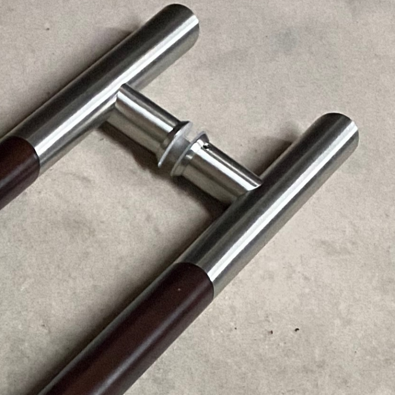 1647331836.jpg 拉手1.jpg