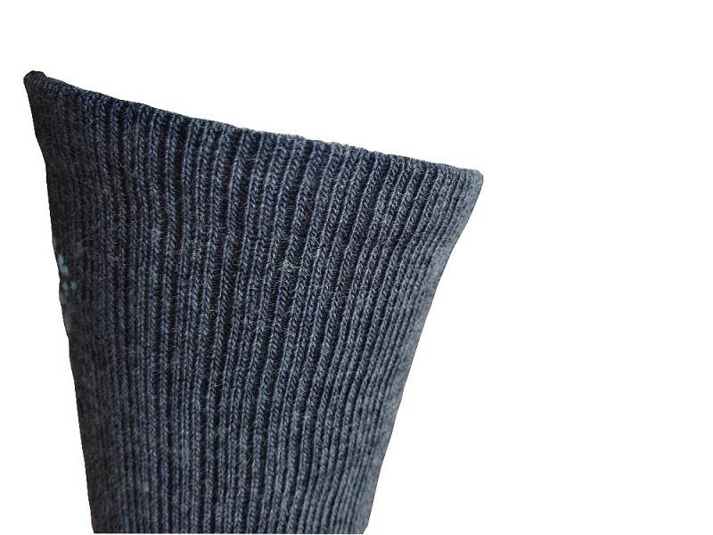 1670203268.jpg Custom designs Winter premium marino wool micro crew socks thermal walking merino wool running socks.jpg